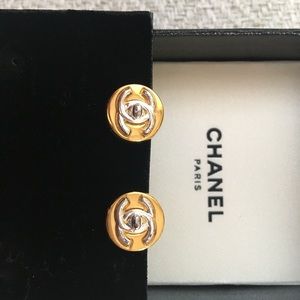 CHANEL Vintage Clip-on Earrings